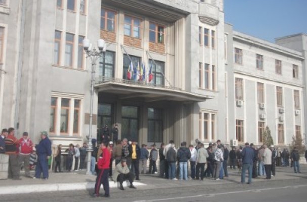 Sindicaliştii din Portul Constanţa au încetat protestele